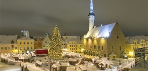 Christmas Market on Town Hall Square by Toomas Volmer/VisitEstonia